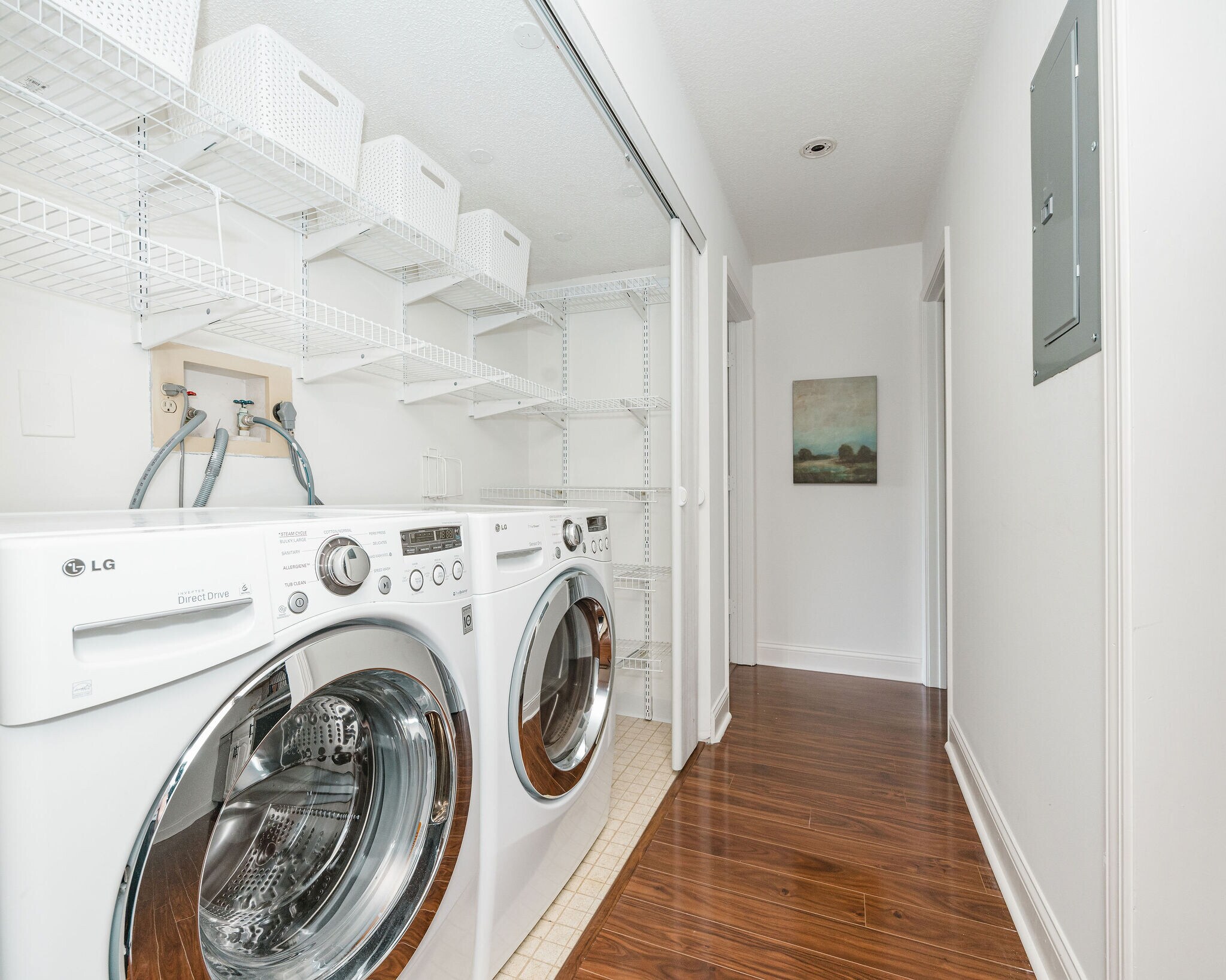 Building Photo - 35 Nathan Ln N