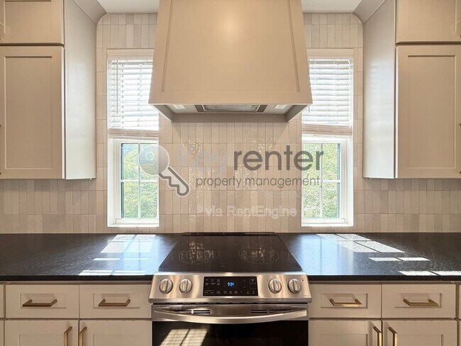 Building Photo - 1072 Amelia Ct