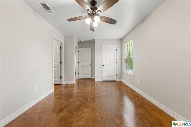 Building Photo - 2807 Terrace Dr