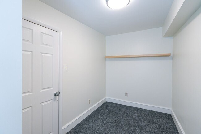Building Photo - Charming 2BR in the Heart of East Passyunk — Steps to Philly's Best Dining!