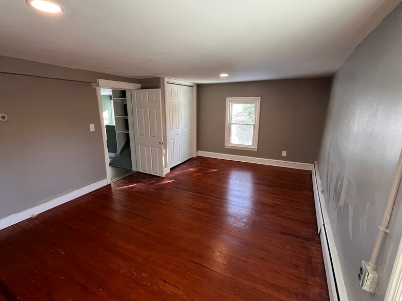 Upstairs bedroom 1 - 4855 Sandy Point Rd