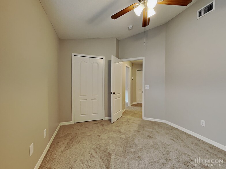 Building Photo - 1404 Marsh Wood Dr