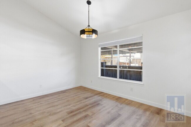 Building Photo - 2009 Sandberg Dr