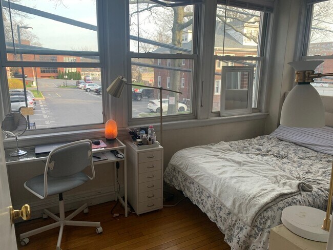 Building Photo - 19 Melvin Ave