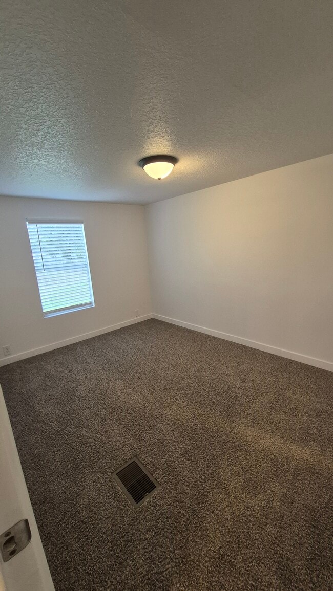 Building Photo - 1-311 Park Ave