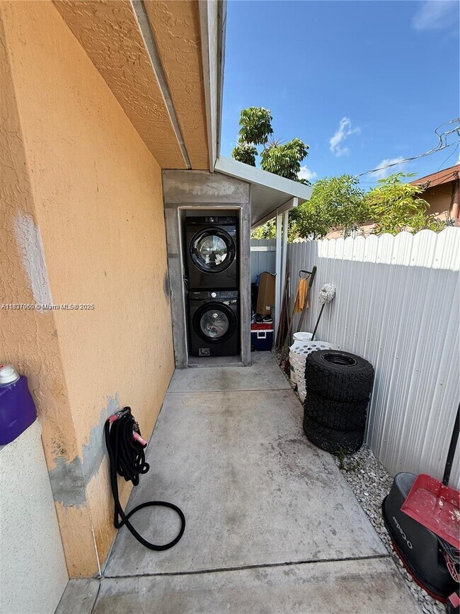 Building Photo - 1710 NW 154th St
