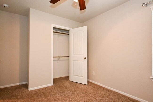 Building Photo - 29354 Dunns Creek Ct