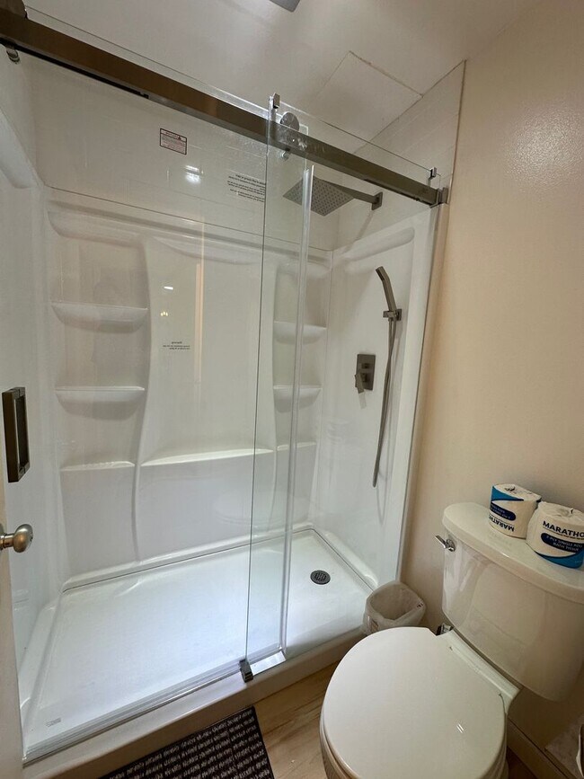 Building Photo - Bright Furnished 1BD/1BA Near UC Berkeley – Quiet, Updated & Move-In Ready