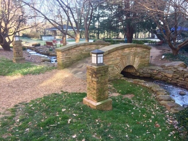 Courtyard - 10 Perimeter Summit Blvd NE