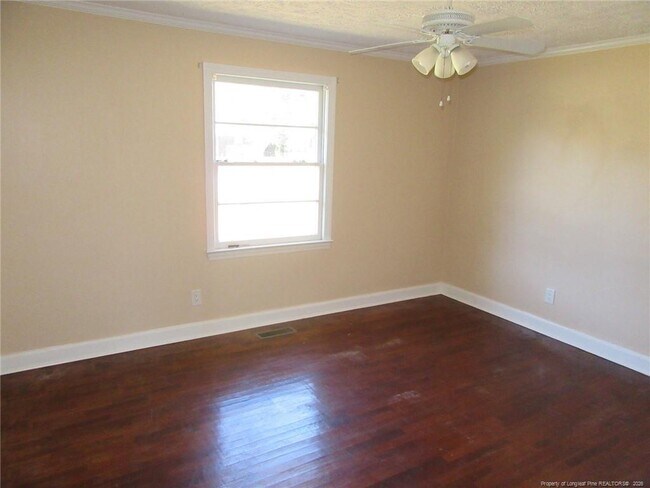 Building Photo - 1119 Juniper Dr