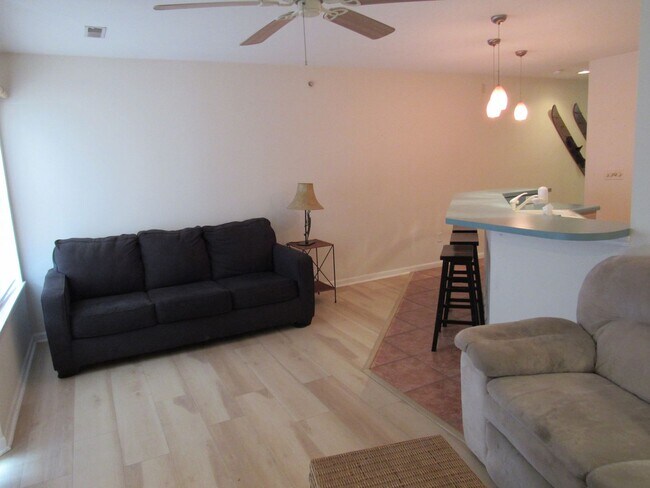 Building Photo - 549 Park Pl Dr