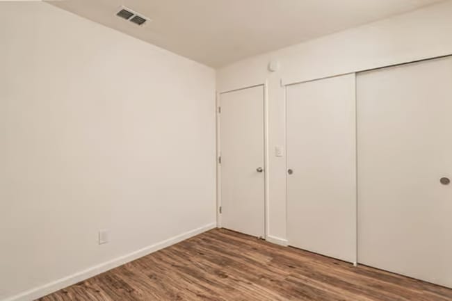 Building Photo - 161 Bender Cir