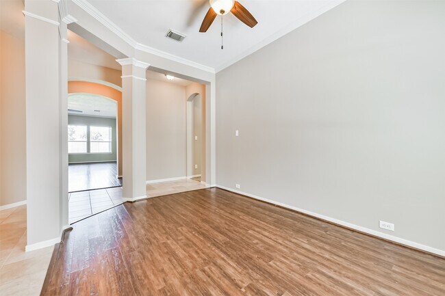 Building Photo - 13719 Rolling River Ln