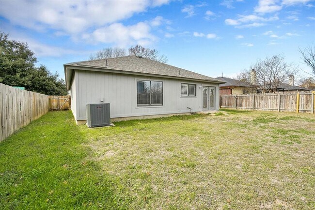 Building Photo - 3315 Settlement Dr