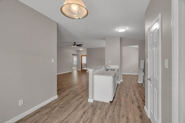 Building Photo - 3920 Cane River Rd