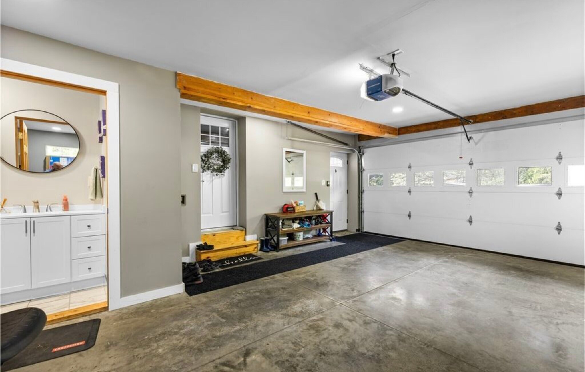 Building Photo - 10030 Hillside Ter