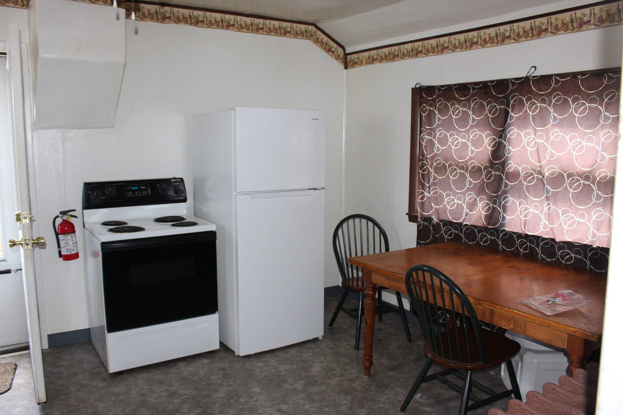 Ktichen - 180 Martin St