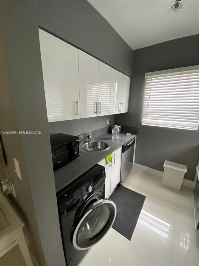 Building Photo - 1604 Drexel Ave