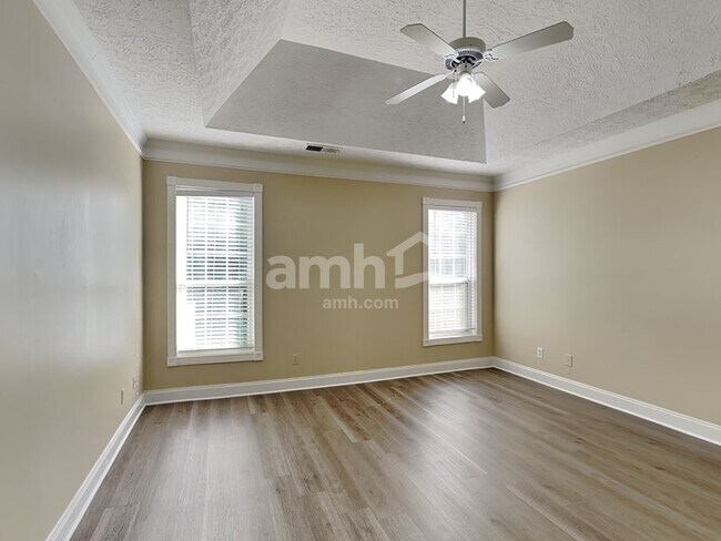 Building Photo - 5701 Rutland Cir