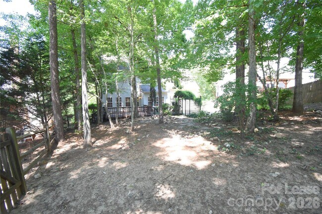 Building Photo - 3704 Wind Ridge Pl