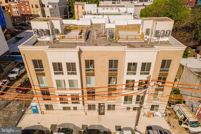 Building Photo - 1222 N Marshall St
