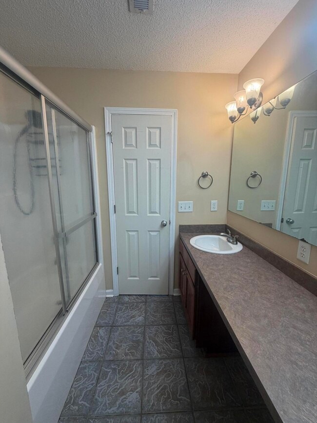 Building Photo - 30 Spanish Moss Cir