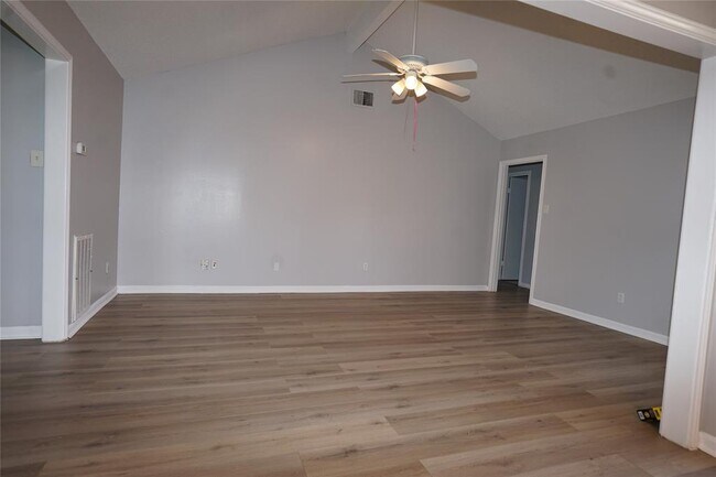 Building Photo - 3130 Windmill St