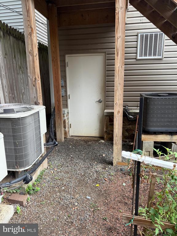 Building Photo - 1500 Ogden St NW