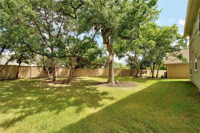 Building Photo - 710 Arrow Point Dr
