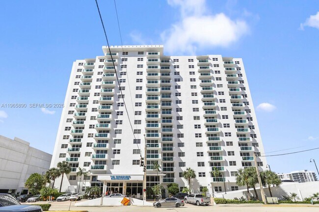 Building Photo - 3000 S Ocean Dr