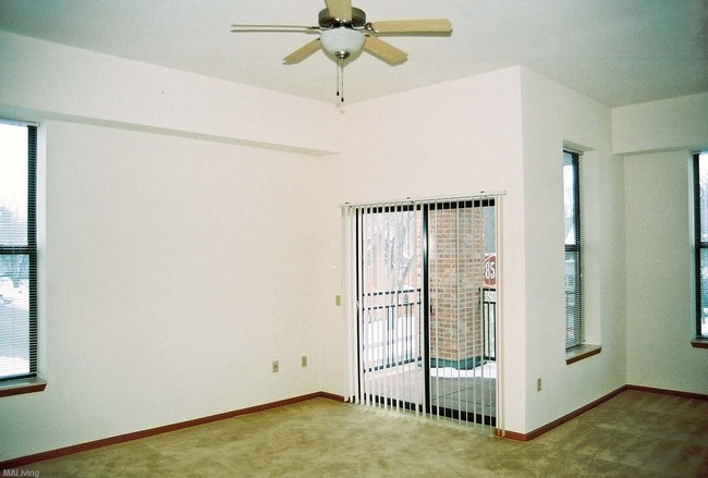 Interior Photo - Olde Town Center