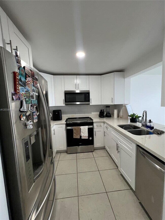 Building Photo - 6545 Indian Creek Dr