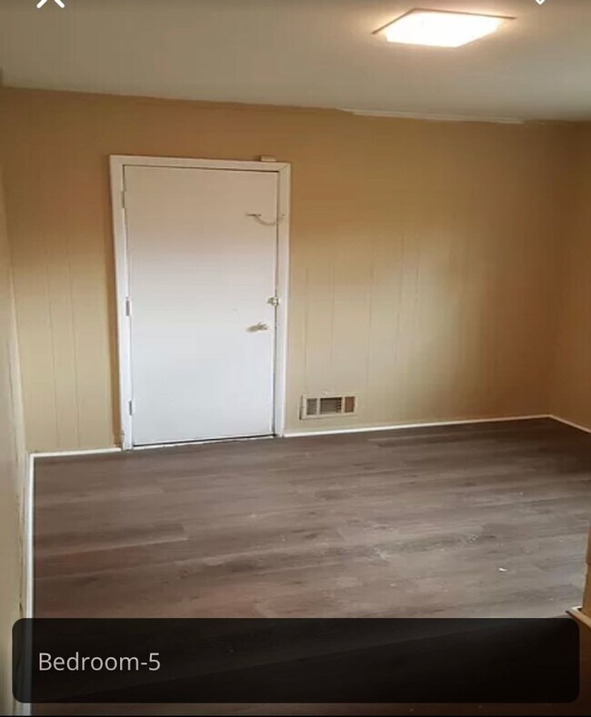 Building Photo - Welcome to this beautiful 5 bedroom home l...