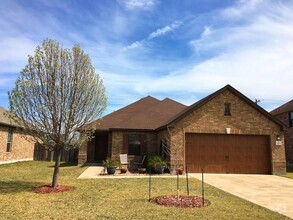 Building Photo - 306 Gold Star Dr
