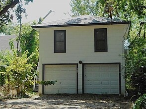 Building Photo - 309 Normal St