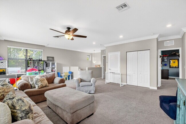 Building Photo - 9062 Gulf Cove Dr