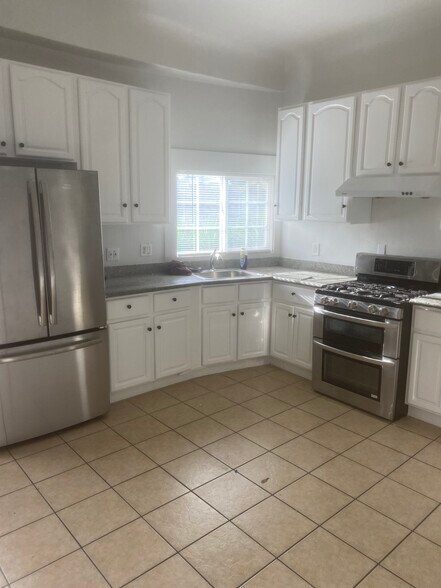 Primary Photo - 3451 Salisbury St