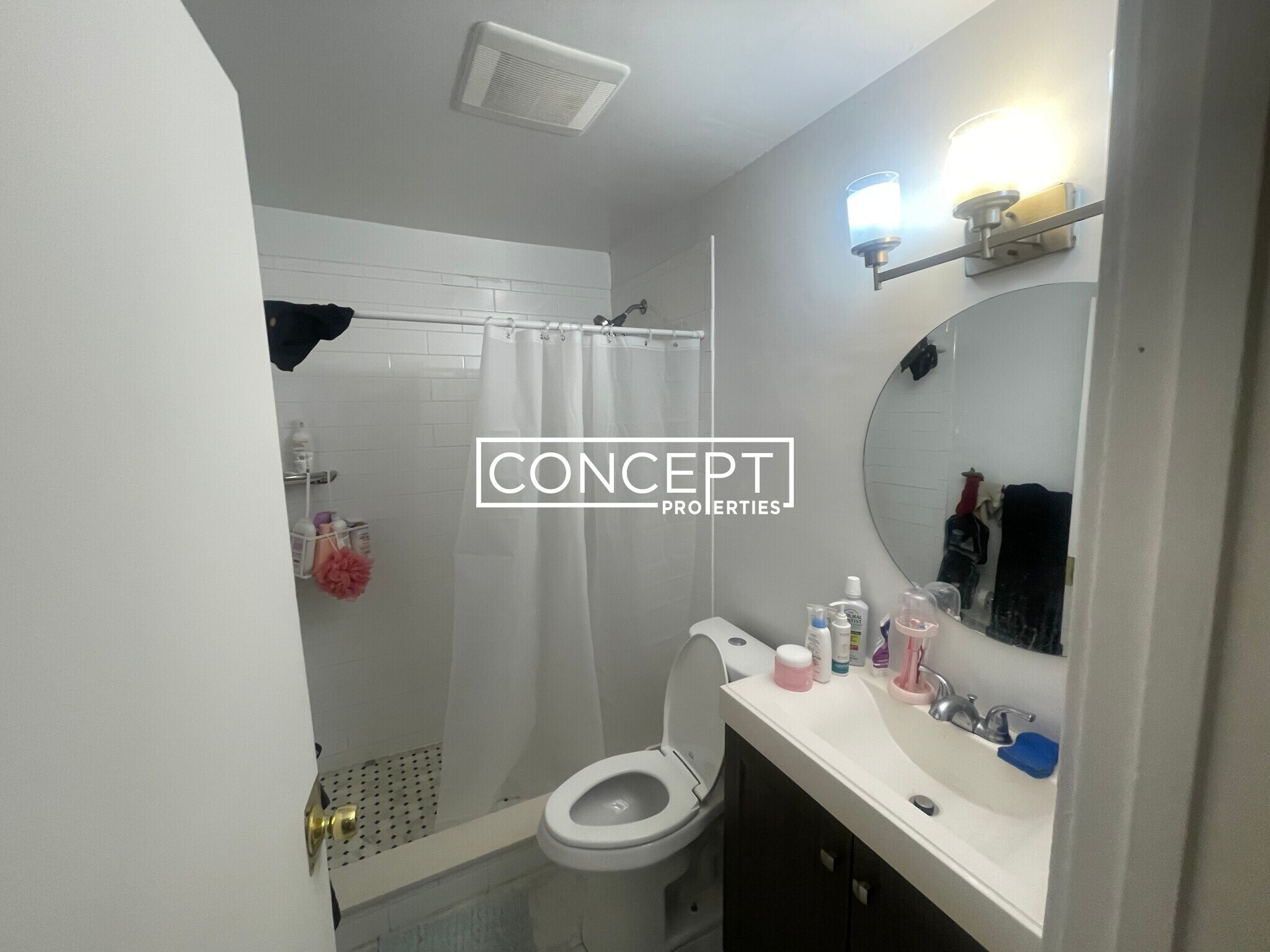 Building Photo - 774 Columbus Ave