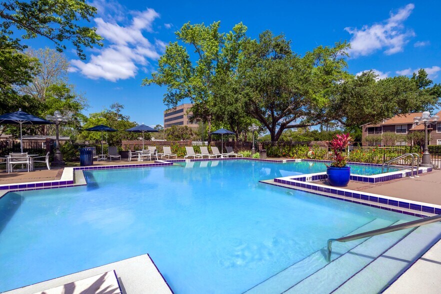 Bentley Green Apartment Homes Jacksonville, FL Apartment Finder