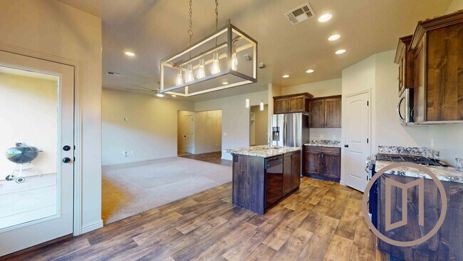 Building Photo - Beautiful home in Little Valley