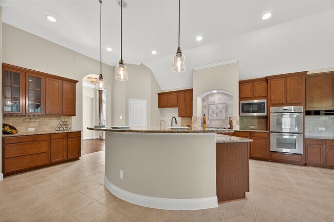Building Photo - 21331 Winding Path Way