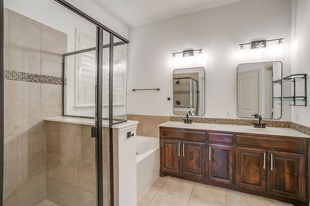 Building Photo - 3009 Montebello Drive
