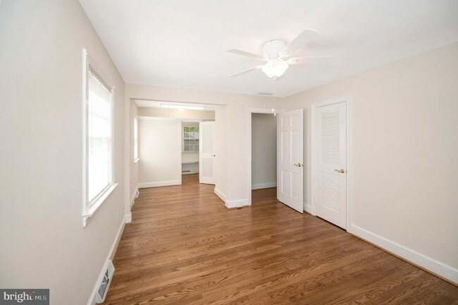 Building Photo - 1732 Beverly Dr