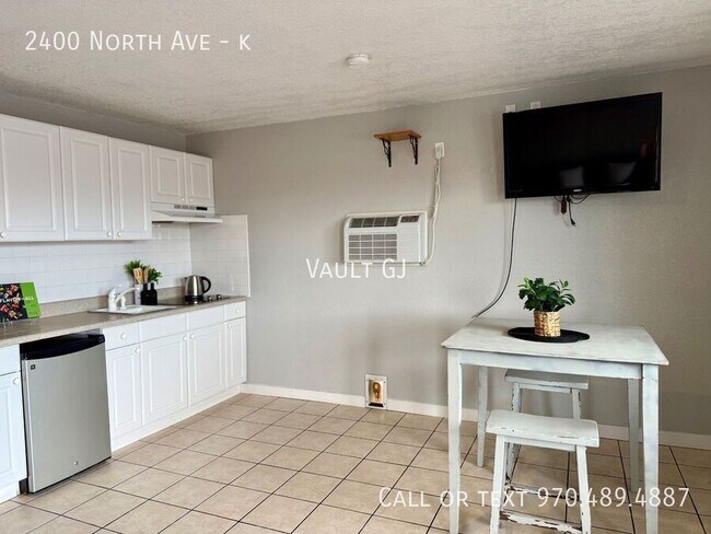 Building Photo - 2400 North Ave