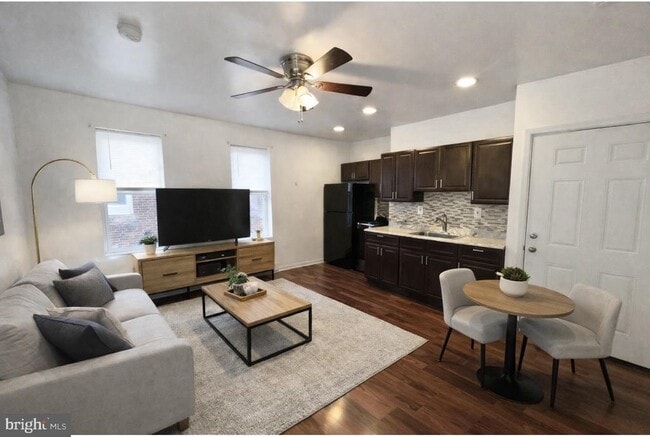 Building Photo - 2106 E Chelten Ave