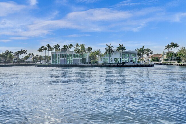 Building Photo - 7 Saranac Rd