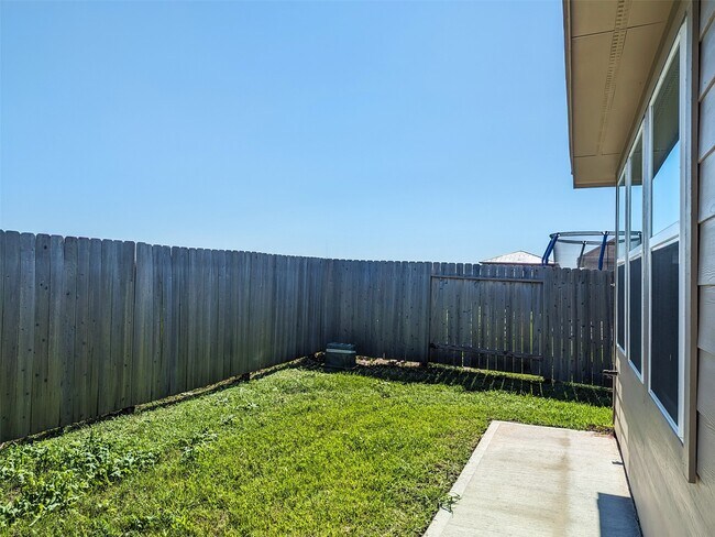 Building Photo - 6303 Prince Pl Dr