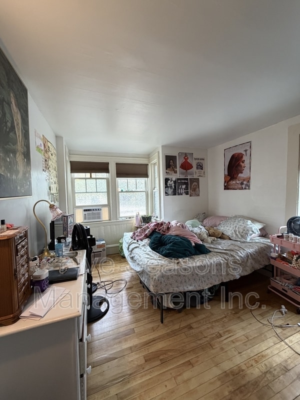 Building Photo - 32 Intervale Ave