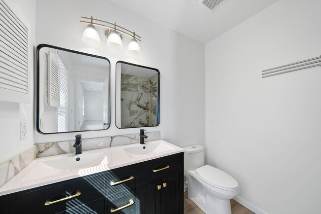 Building Photo - 6108 New Market Way