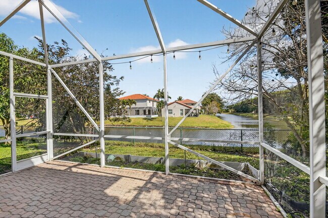 Building Photo - 1856 Capeside Cir